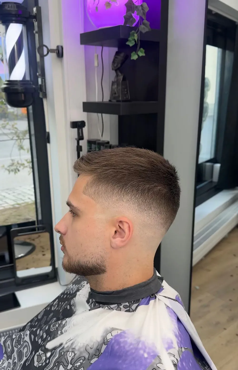 Hiustenleikkaus – työnäyte 4, The F Barber